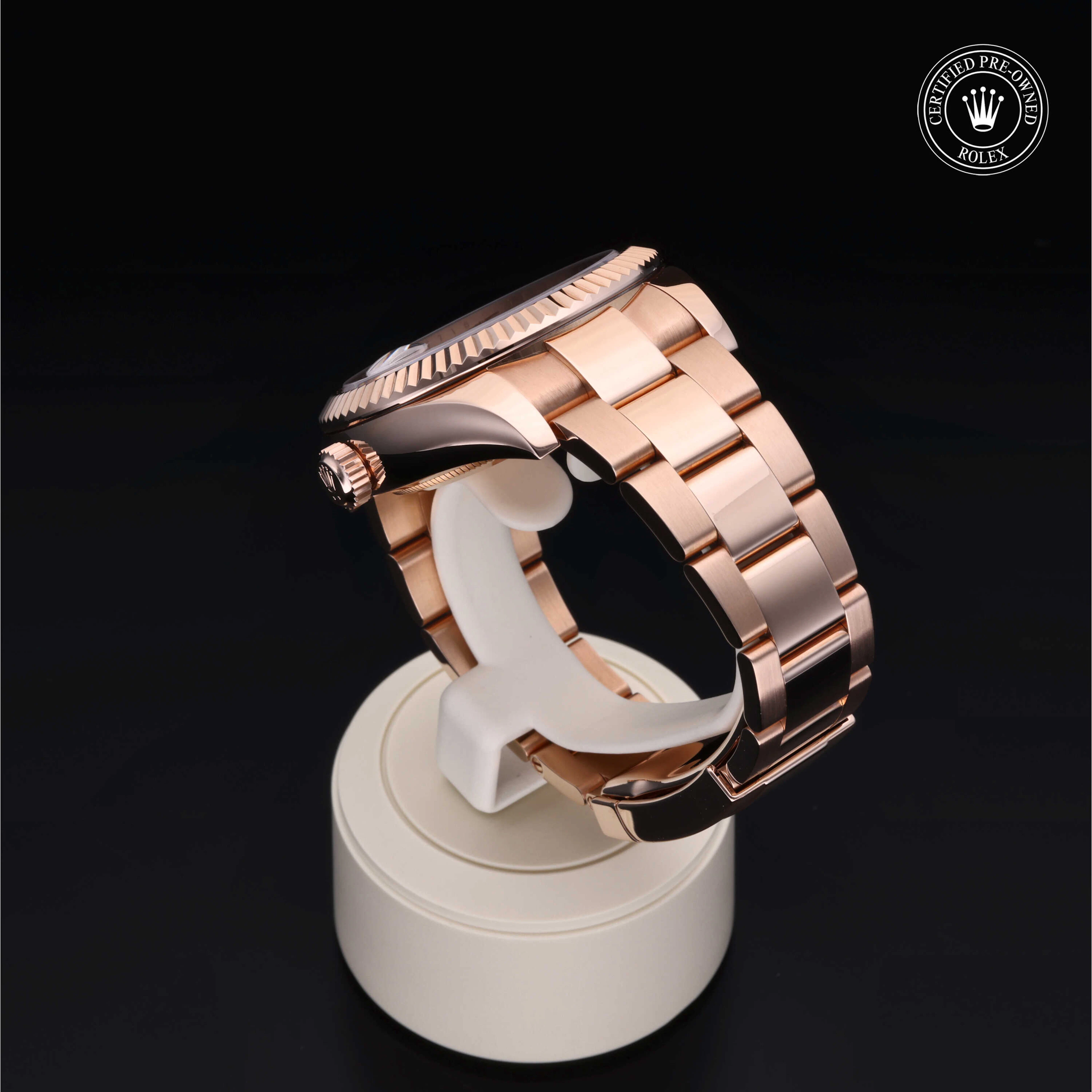 Rolex Certified Pre-Owned Sky-Dweller Sky-Dweller, 2017, Gold 18 Carat Red, 42 mm - image 4 of 5