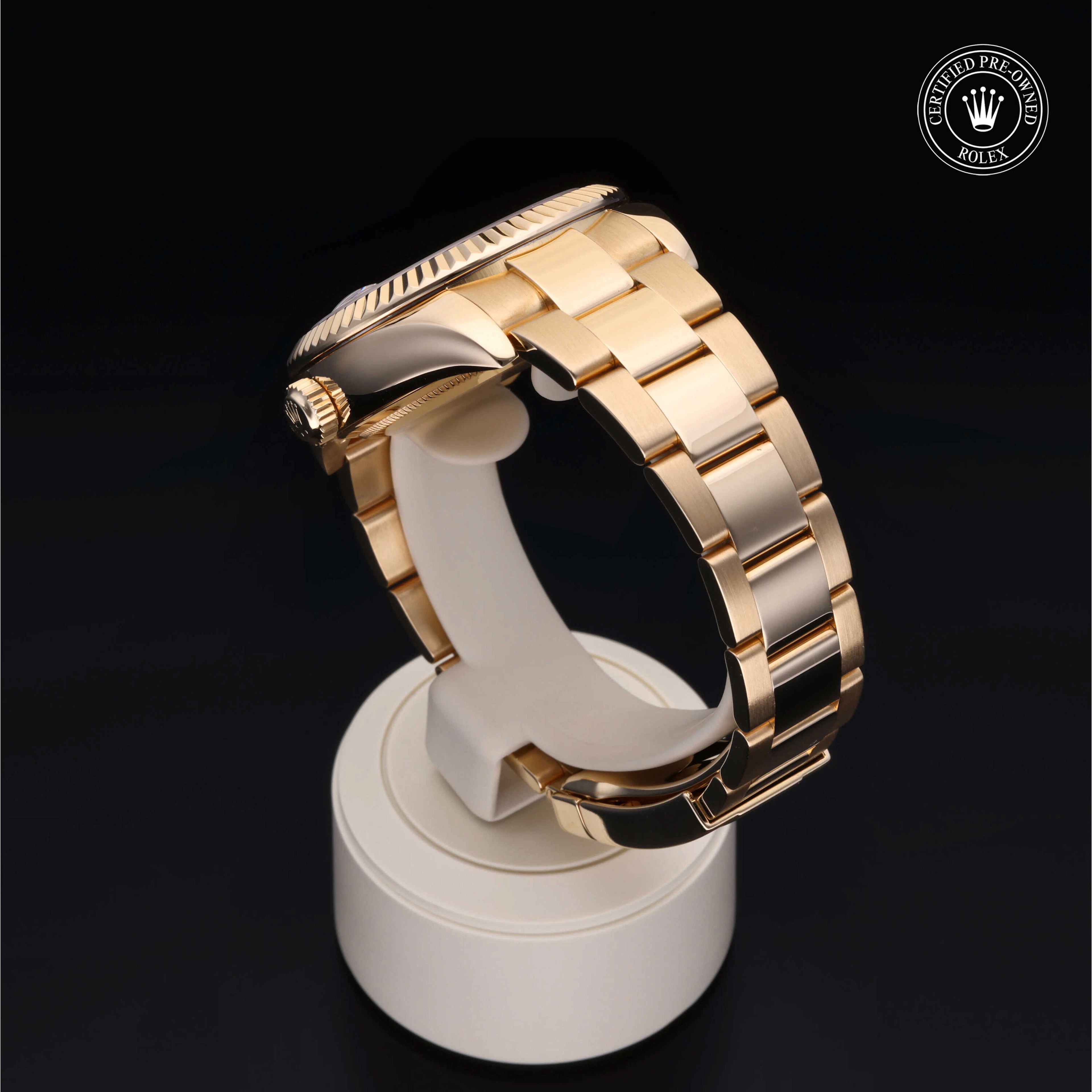 Rolex Certified Pre-Owned Sky-Dweller Sky-Dweller, 2012, Gold 18 Carat Yellow, 42 mm - image 4 of 5