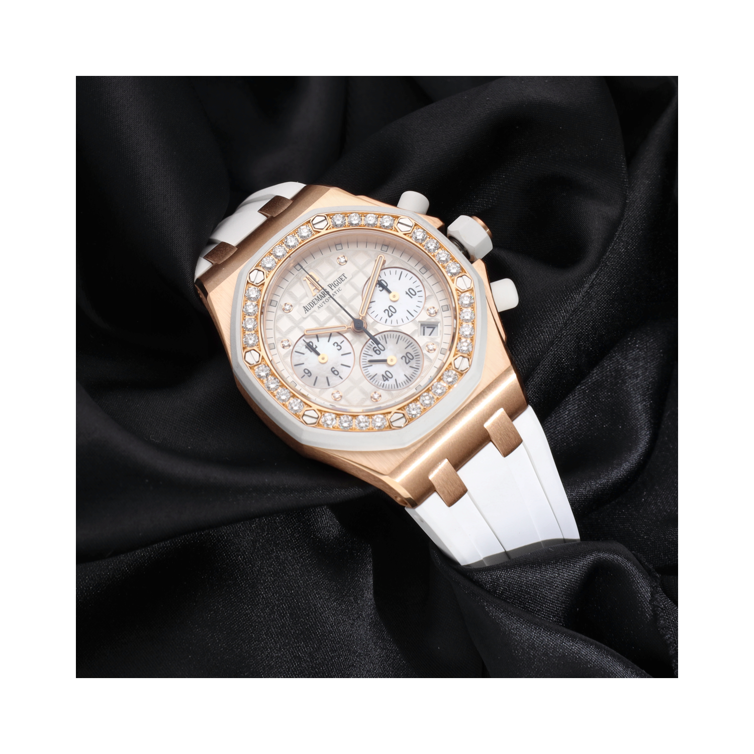 GASSAN pre-owned Royal Oak Offshore 26048OK.ZZ.D010CA.01 - GASSAN