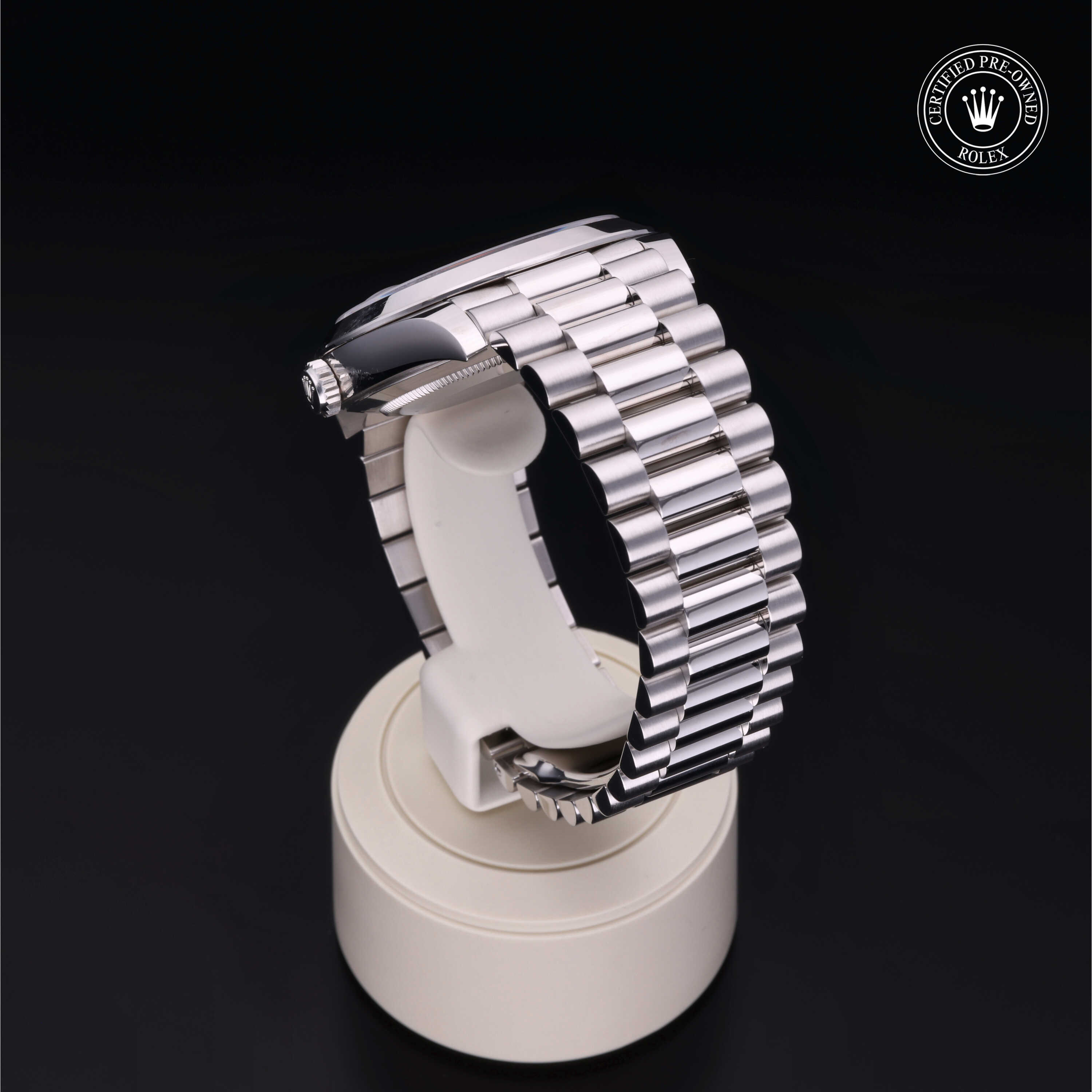 Pre-owned watches Day-Date 228206