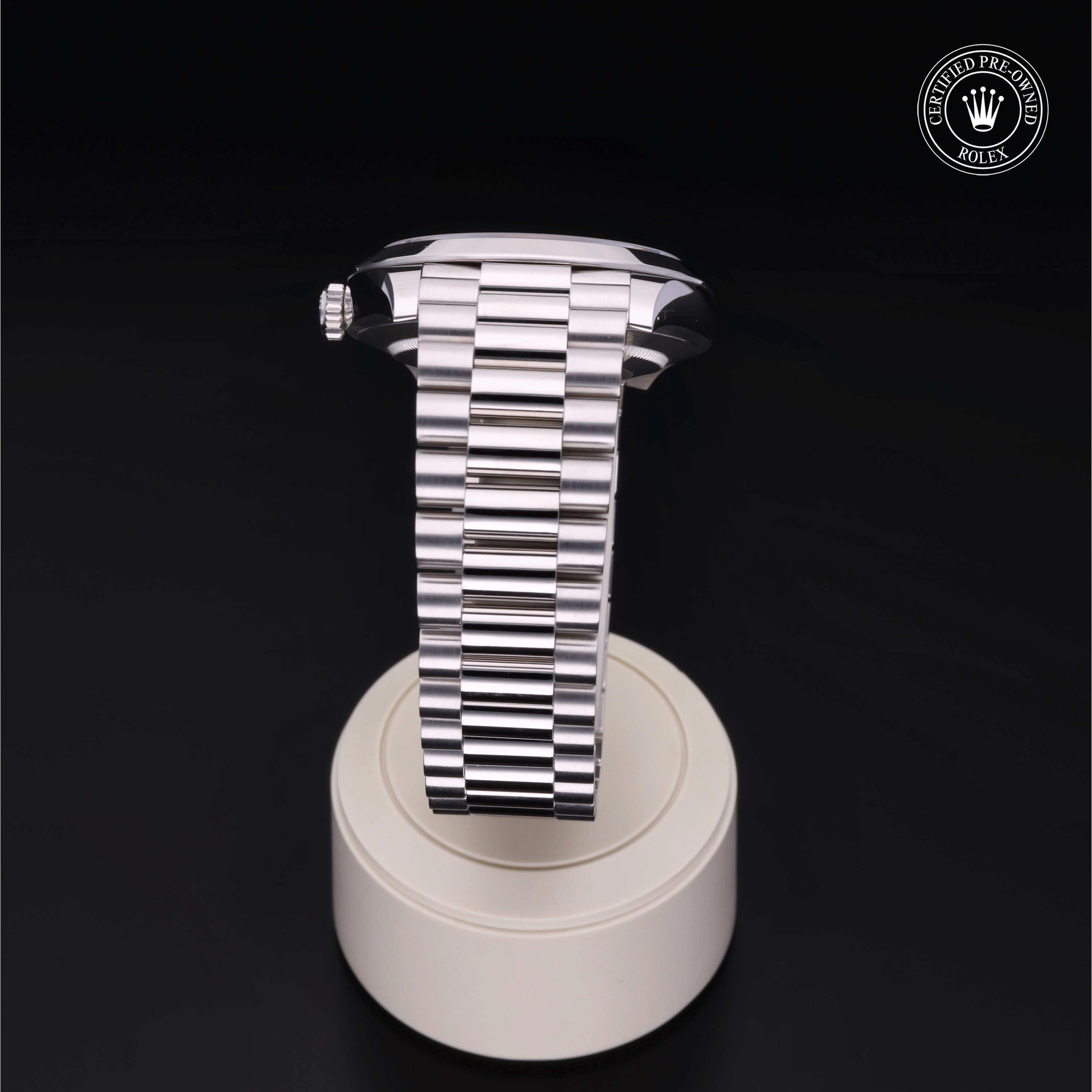 Pre-owned watches Day-Date 228206