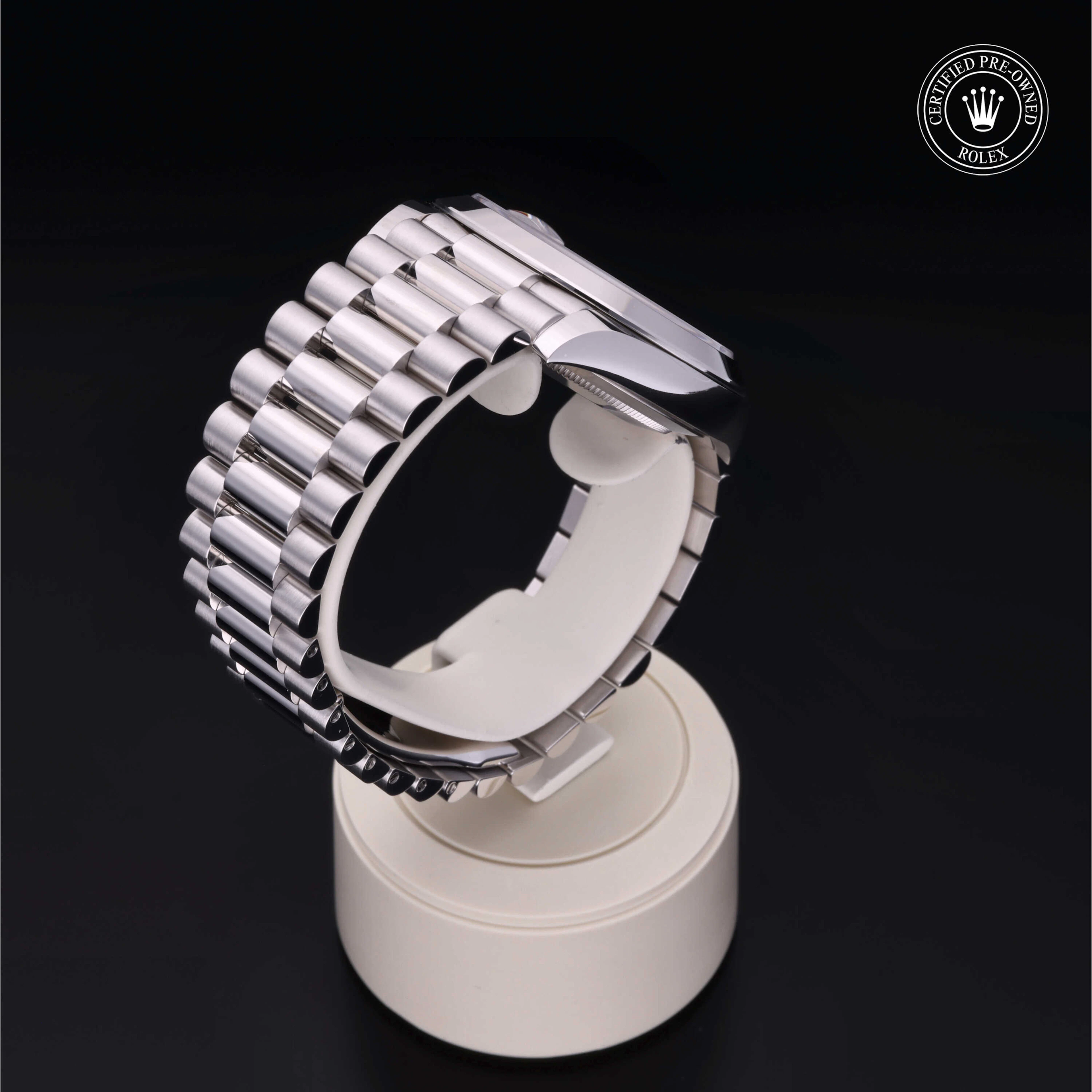 Pre-owned watches Day-Date 228206