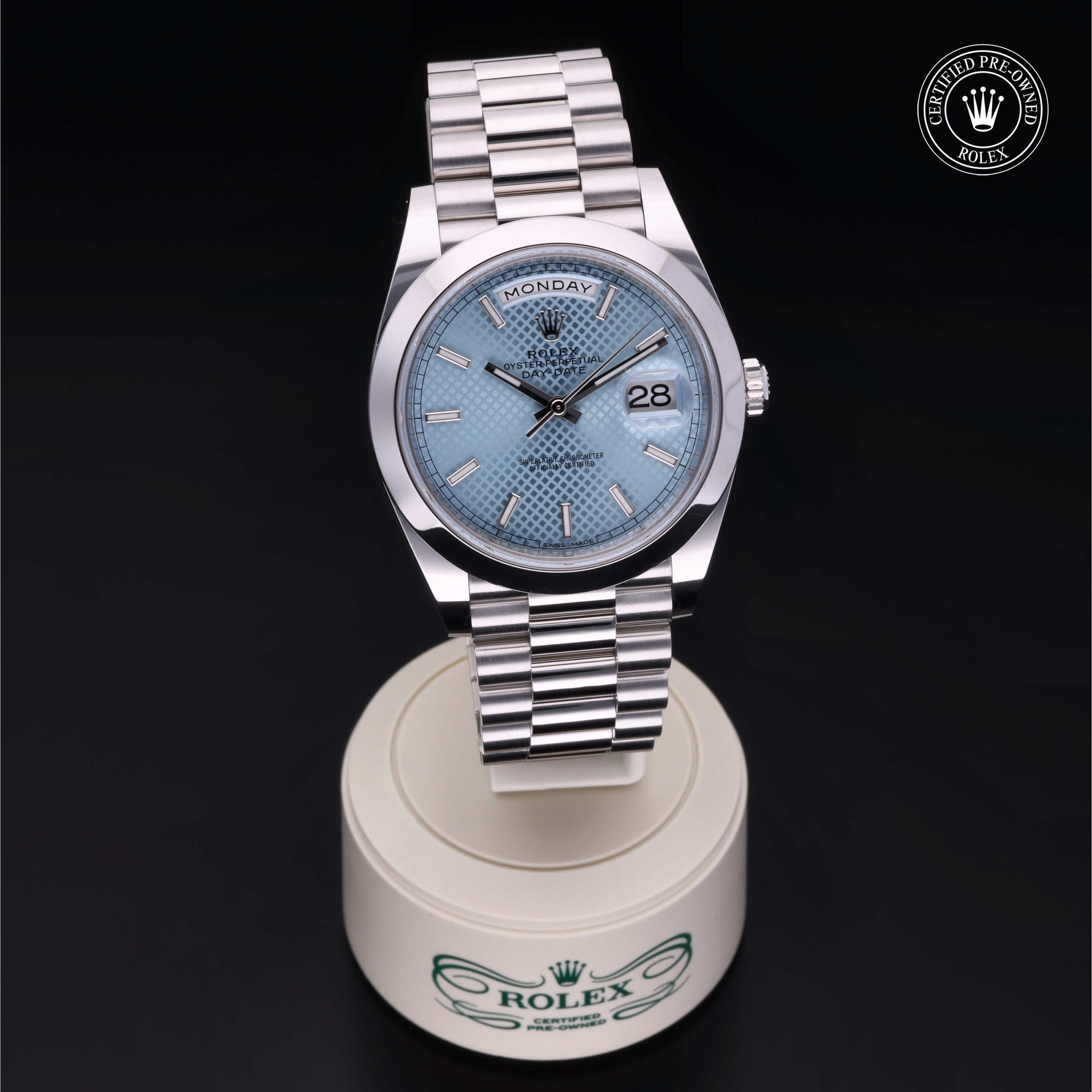 Pre-owned watches Day-Date 228206