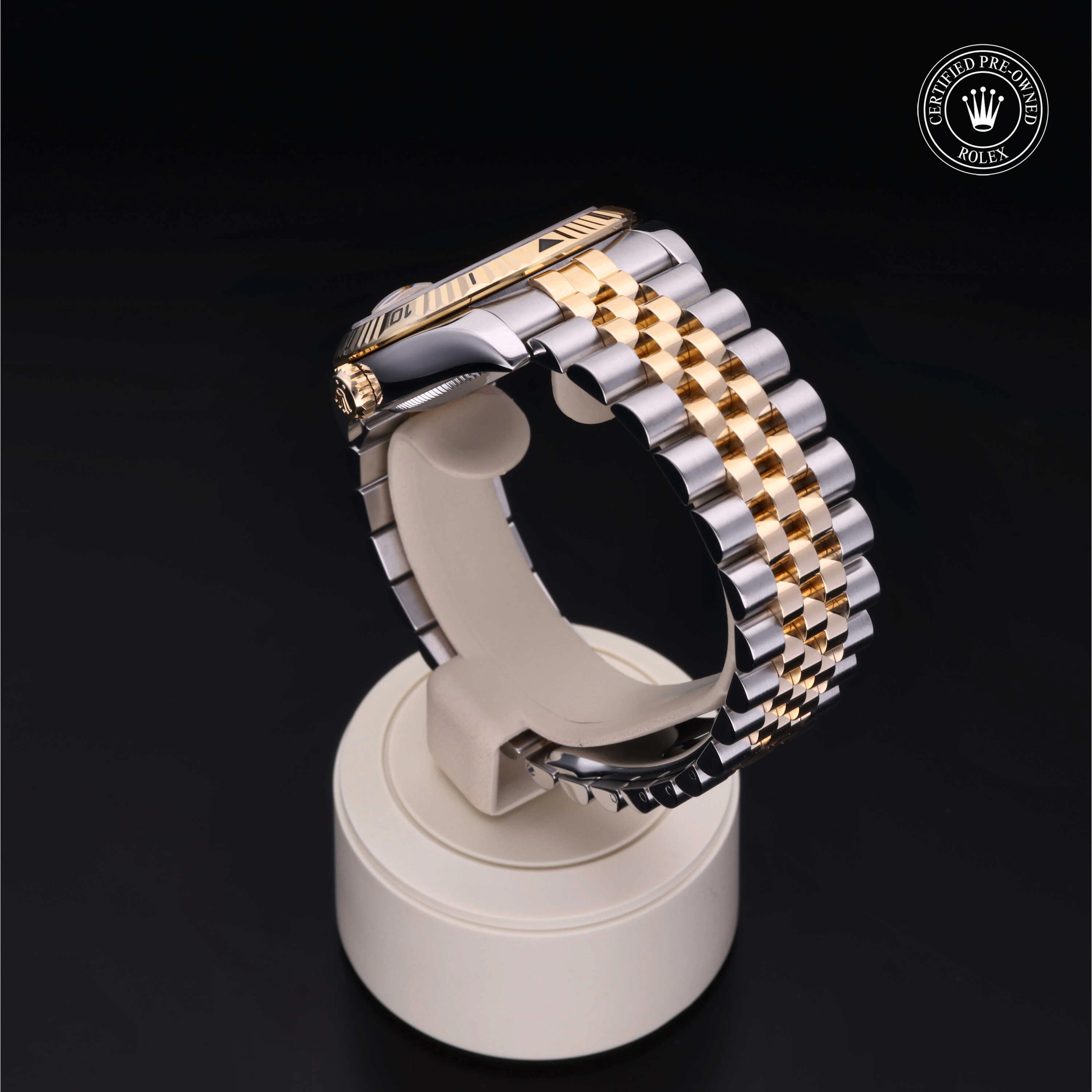 Rolex Certified Pre-Owned Datejust Turn-O-Graph Datejust, 2006, Rolesor 18 Carat Yellow, 36 mm - image 4 of 5
