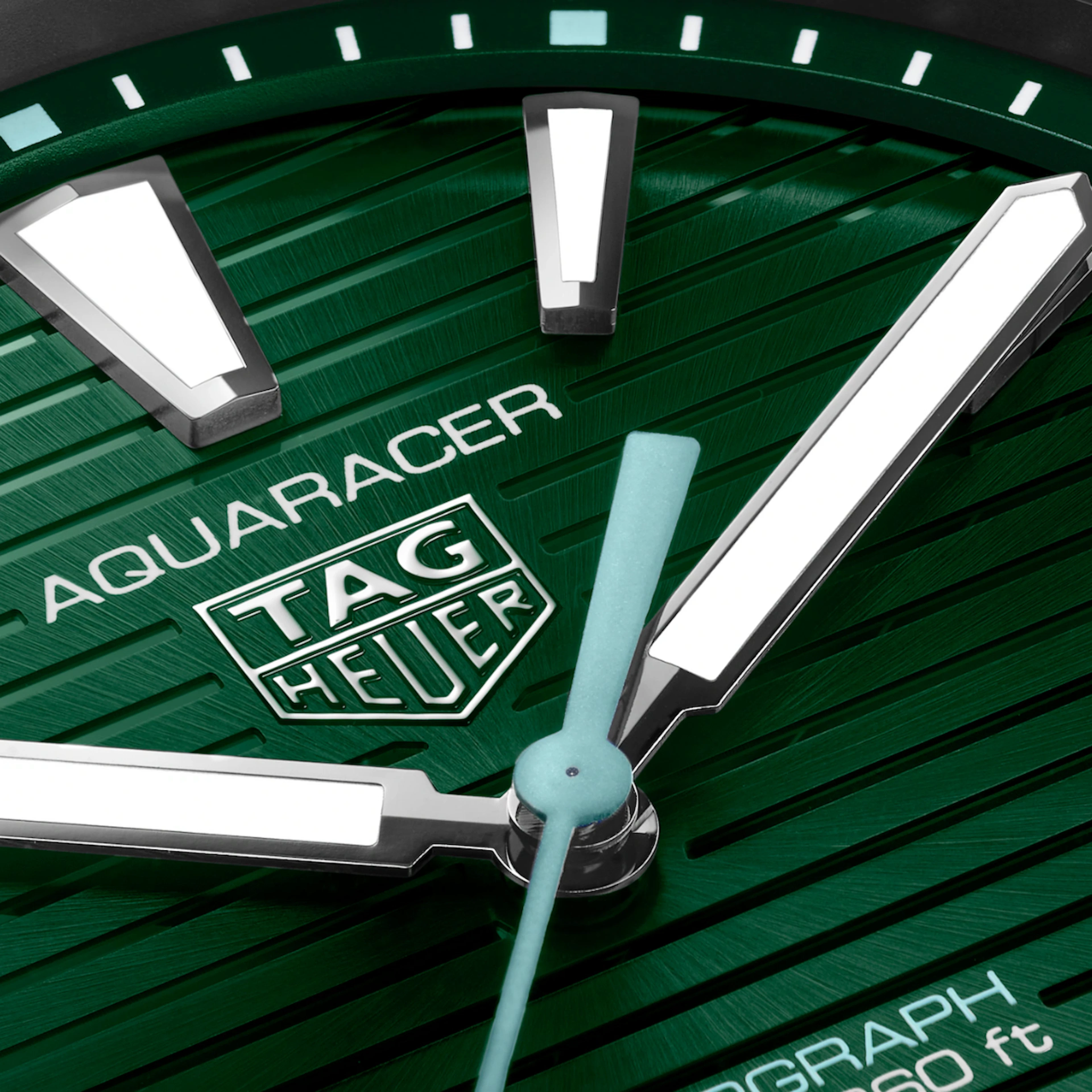 TAG Heuer Professional 200 Solargraph