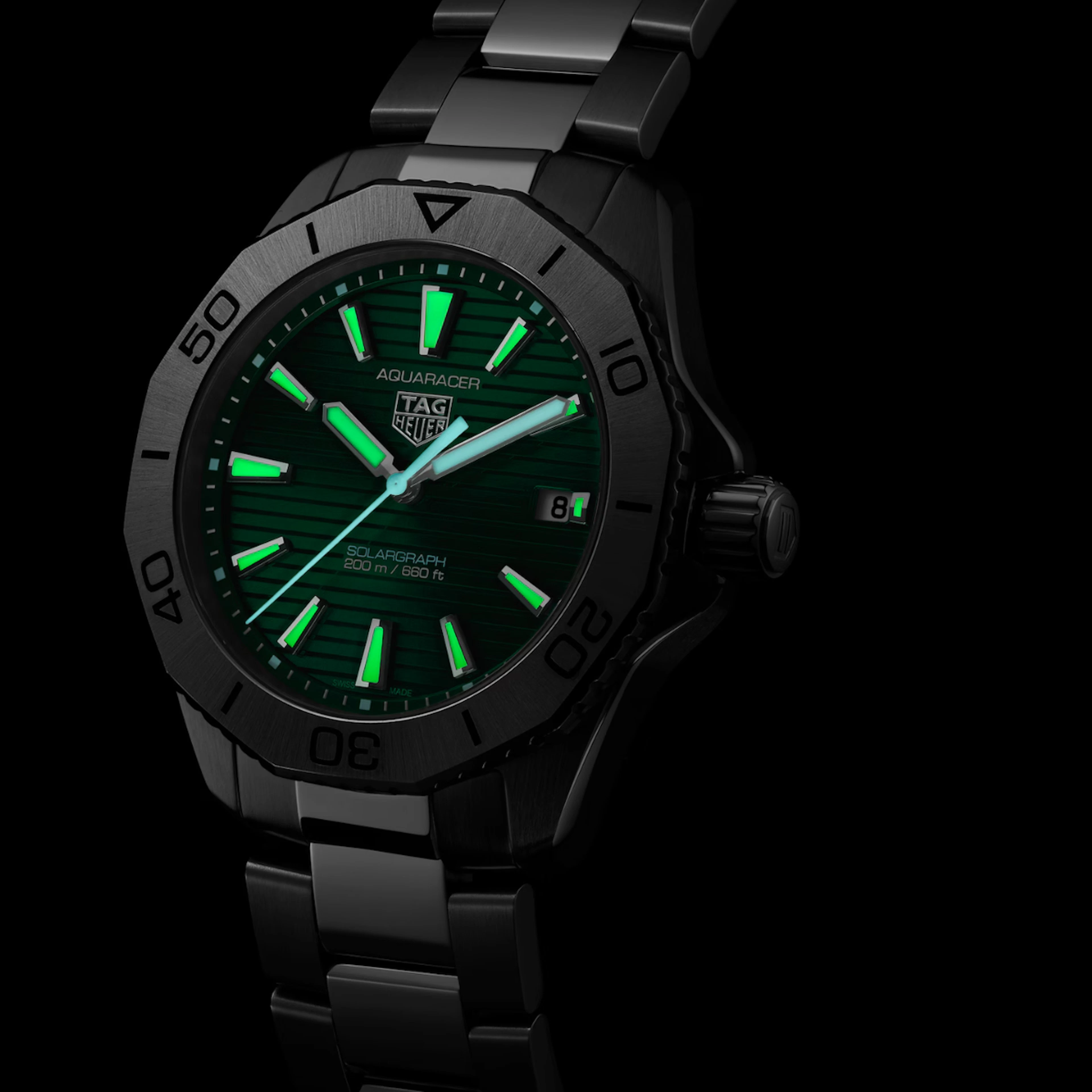 TAG Heuer Professional 200 Solargraph