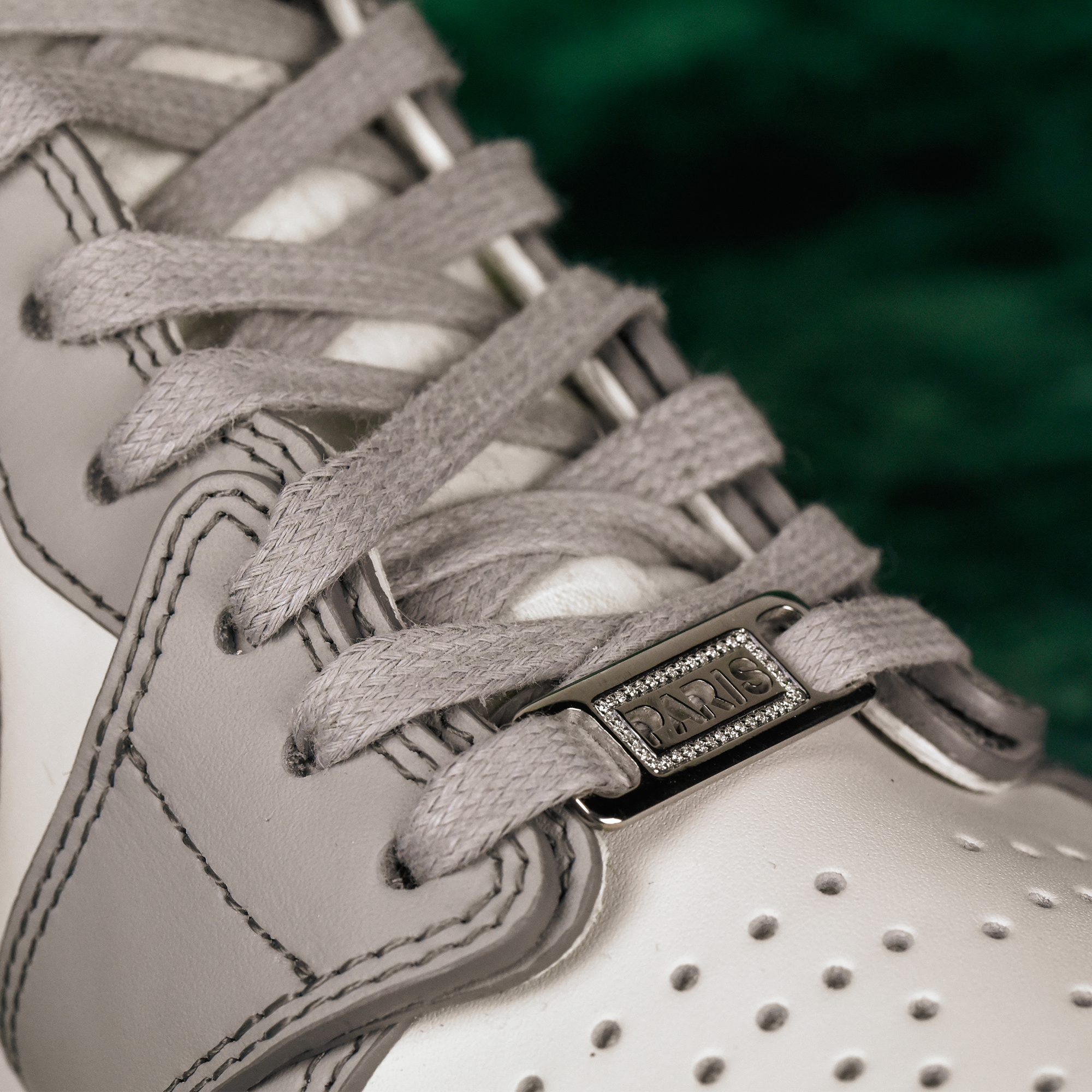 TROPHY BY GASSAN Lace tag Timeless