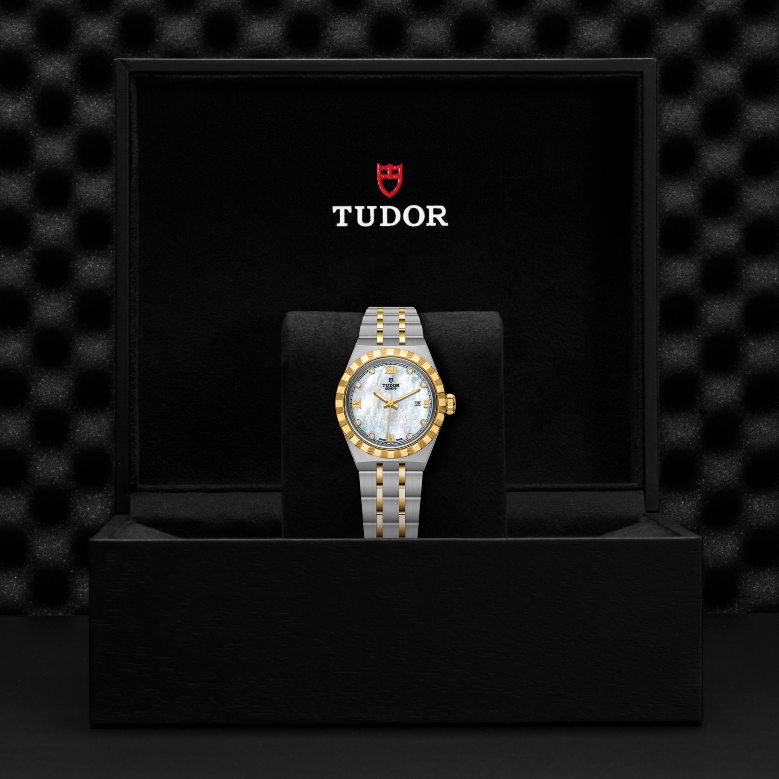 Tudor Royal 28