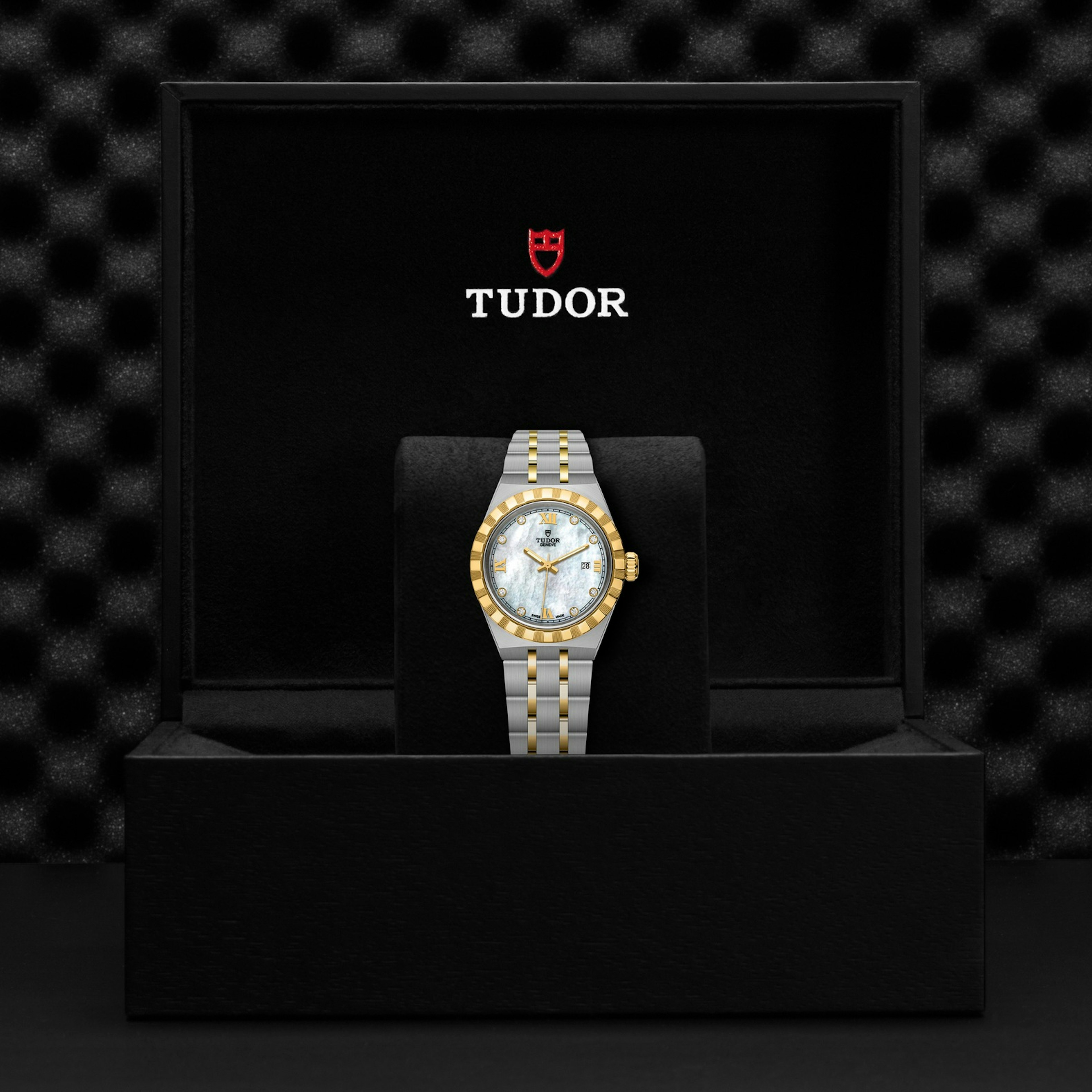 Tudor Royal 28