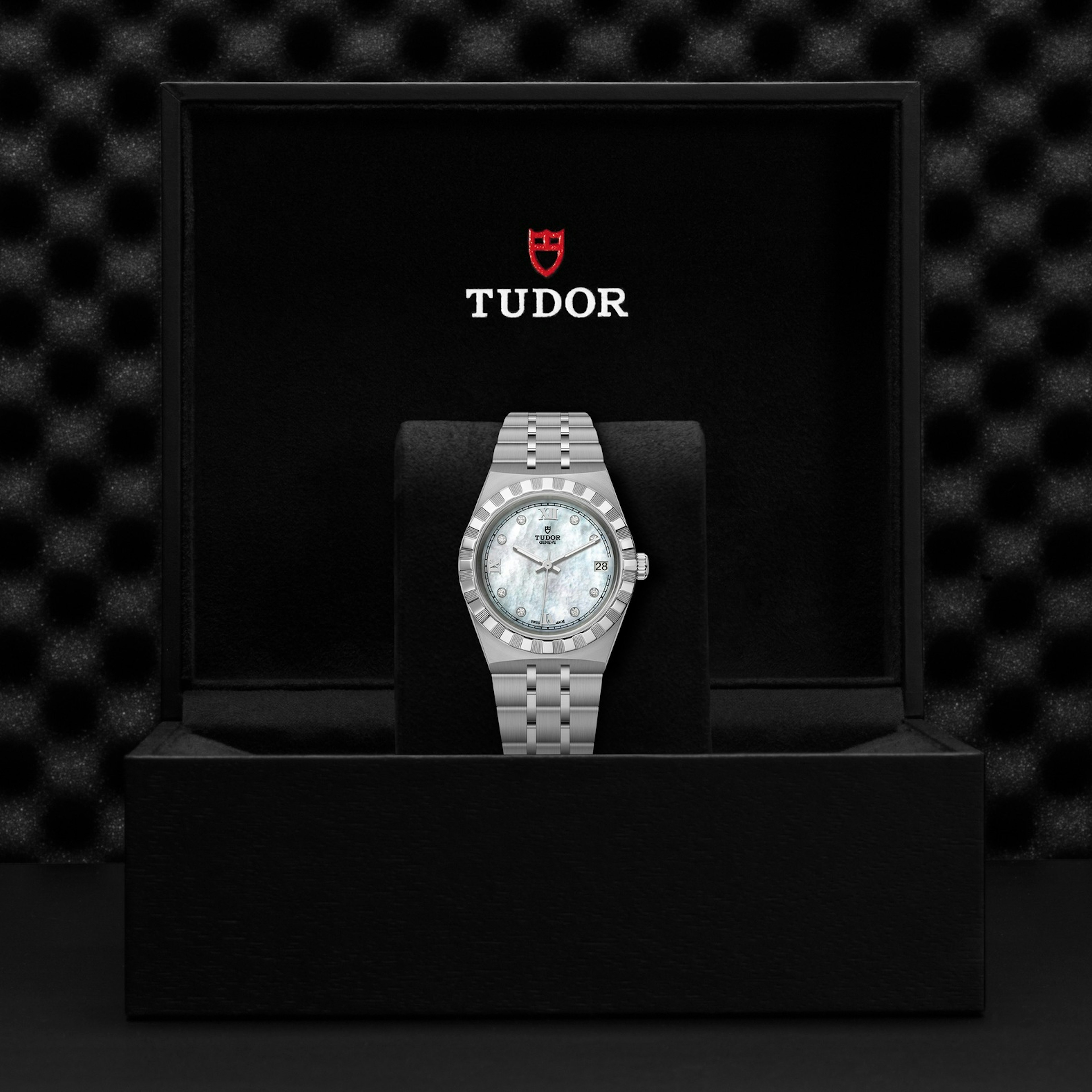 Tudor Royal 34