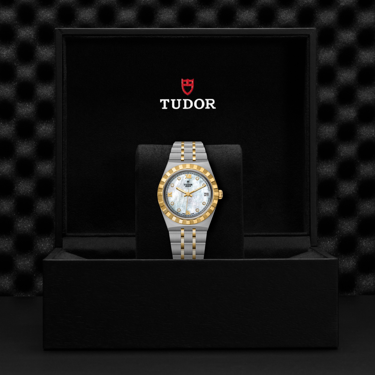 Tudor Royal 34